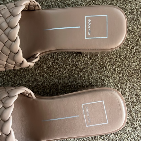 NWOT Dolce Vita Goldy Size 9 - Picture 11 of 16